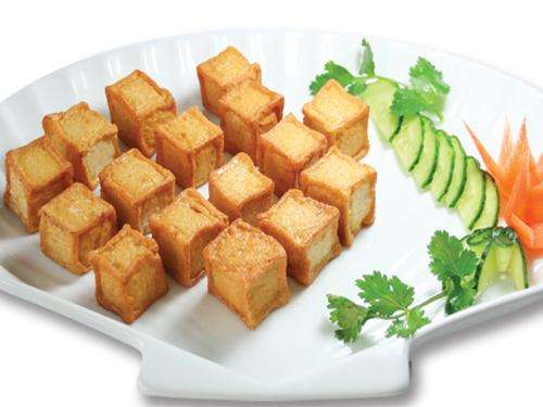 �~(y��)����